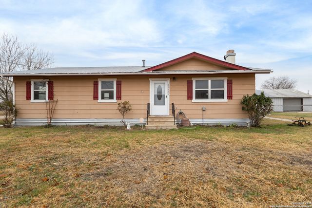 1102 Berlin St, Castroville, TX 78009