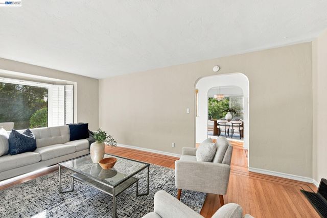 1384 Graff Avenue, San Leandro, CA 94577