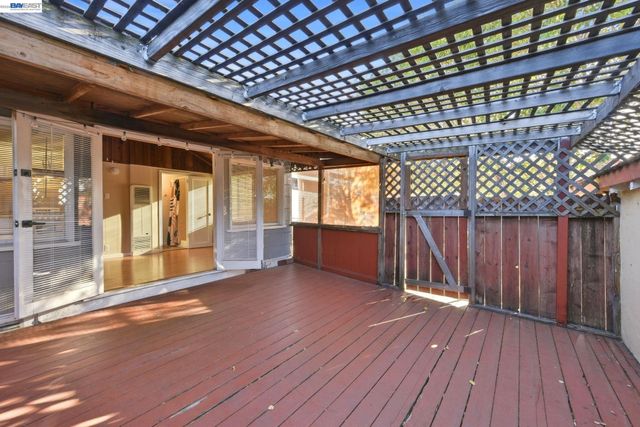 1384 Graff Avenue, San Leandro, CA 94577