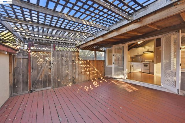 1384 Graff Avenue, San Leandro, CA 94577