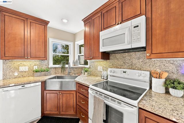 1384 Graff Avenue, San Leandro, CA 94577