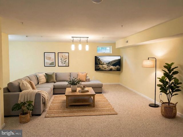 504 LAWSON, Rockville, MD 20850