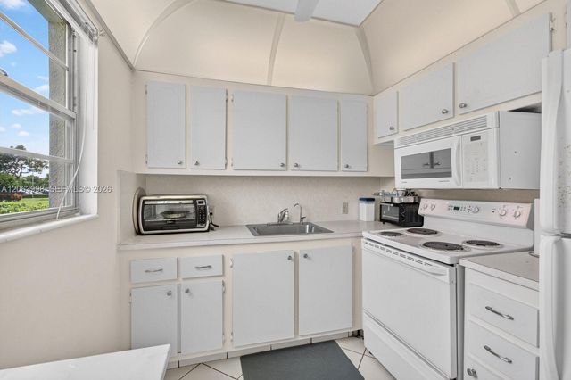 14 Preston A, Boca Raton, FL 33434