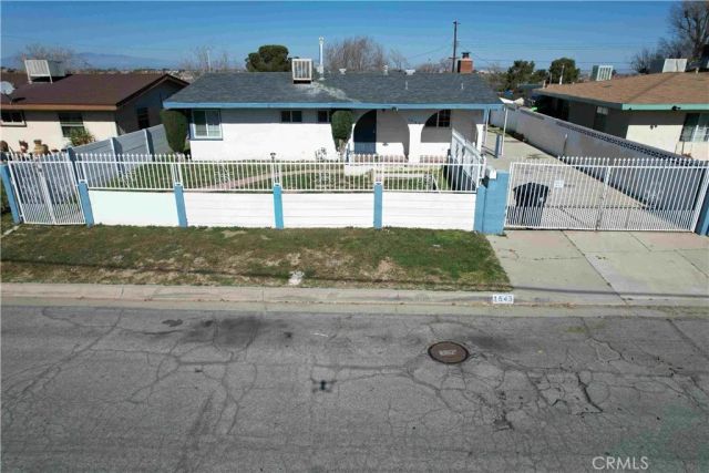 1543 Elizabeth Lake, Palmdale, CA 93551
