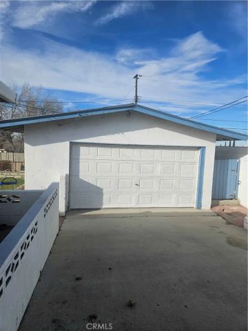 1543 Elizabeth Lake, Palmdale, CA 93551