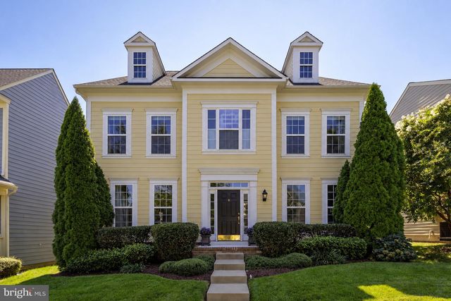 1114 INNIS DR, Fredericksburg, VA 22401