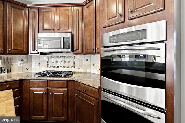 1114 INNIS DR, Fredericksburg, VA 22401