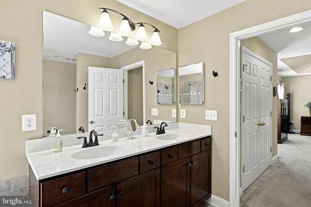 1114 INNIS DR, Fredericksburg, VA 22401