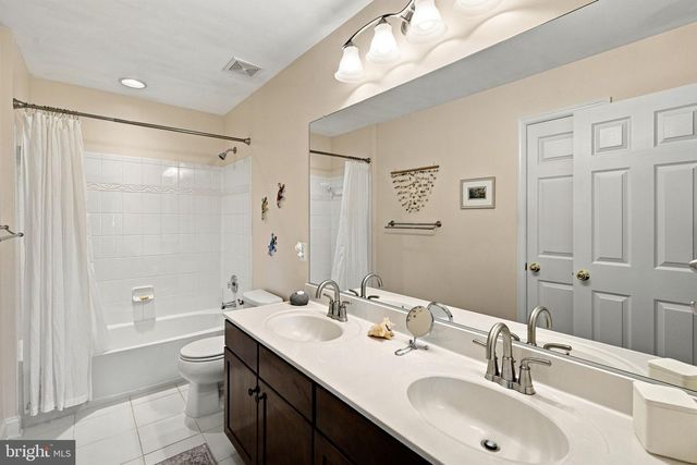 1114 INNIS DR, Fredericksburg, VA 22401