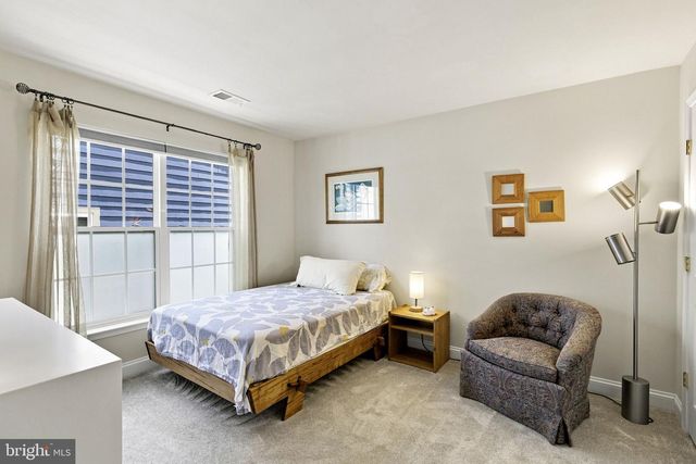1114 INNIS DR, Fredericksburg, VA 22401