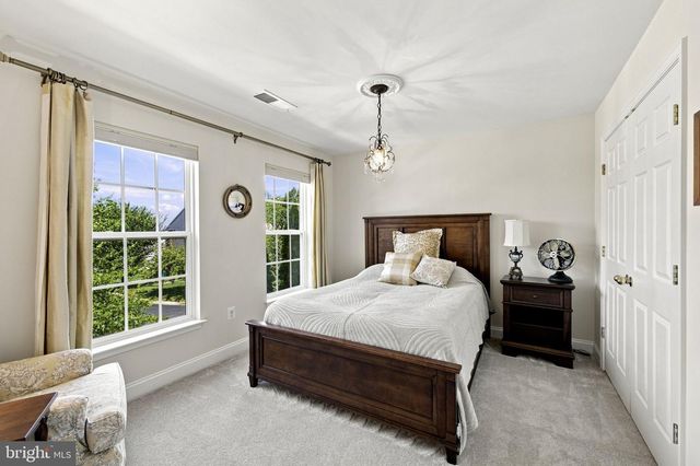 1114 INNIS DR, Fredericksburg, VA 22401