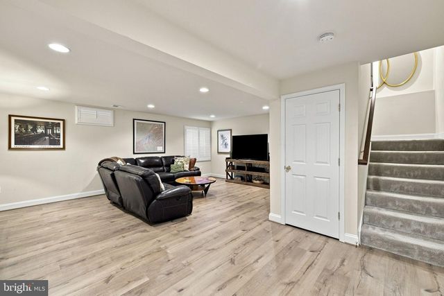 1114 INNIS DR, Fredericksburg, VA 22401