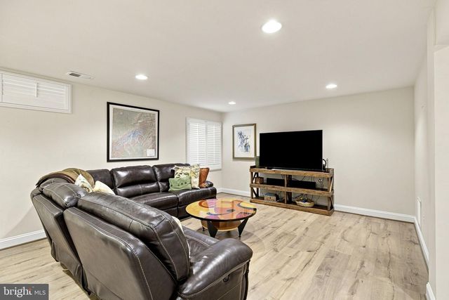1114 INNIS DR, Fredericksburg, VA 22401