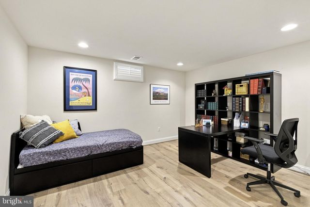 1114 INNIS DR, Fredericksburg, VA 22401