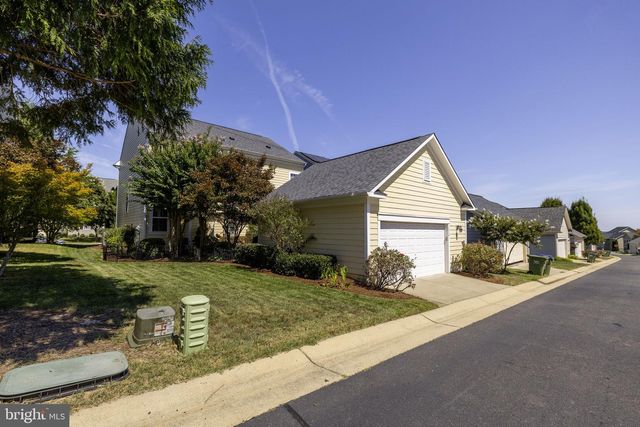 1114 INNIS DR, Fredericksburg, VA 22401