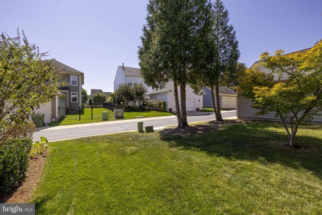 1114 INNIS DR, Fredericksburg, VA 22401