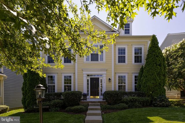 1114 INNIS DR, Fredericksburg, VA 22401