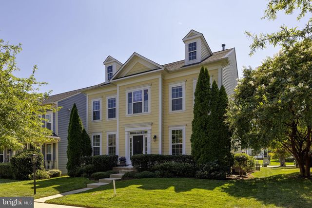 1114 INNIS DR, Fredericksburg, VA 22401