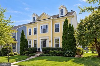 1114 INNIS DR, Fredericksburg, VA 22401