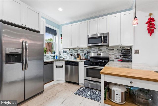 4346 FALLS RD, Baltimore, MD 21211
