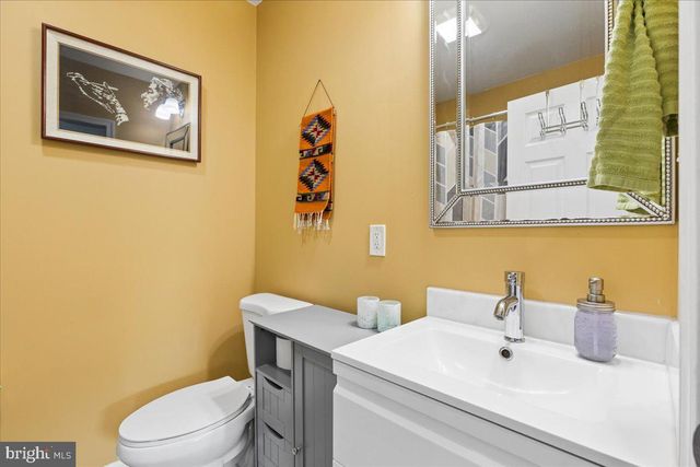 4346 FALLS RD, Baltimore, MD 21211