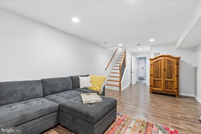 4346 FALLS RD, Baltimore, MD 21211