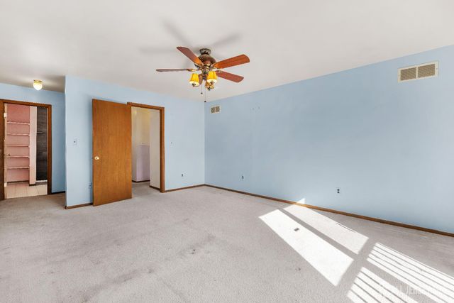 18 Erik Drive, North Brunswick, NJ 08902