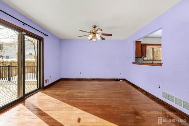 18 Erik Drive, North Brunswick, NJ 08902