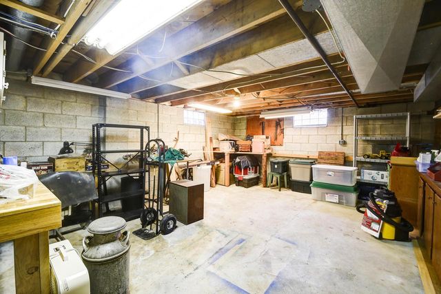 1904 Chestnut STREET, West Bend, WI 53095