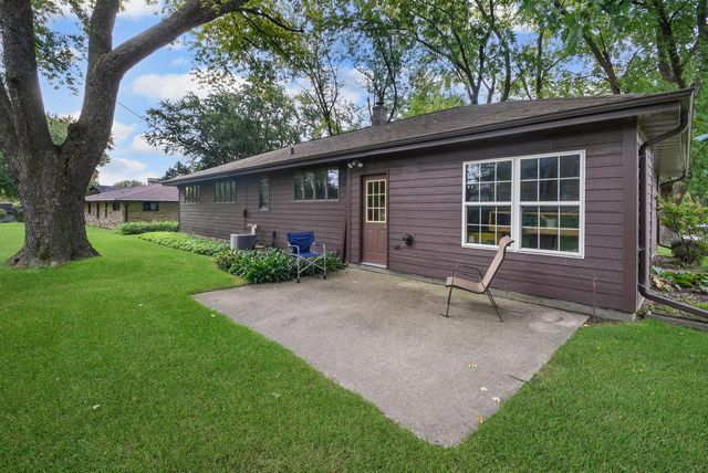 1904 Chestnut STREET, West Bend, WI 53095