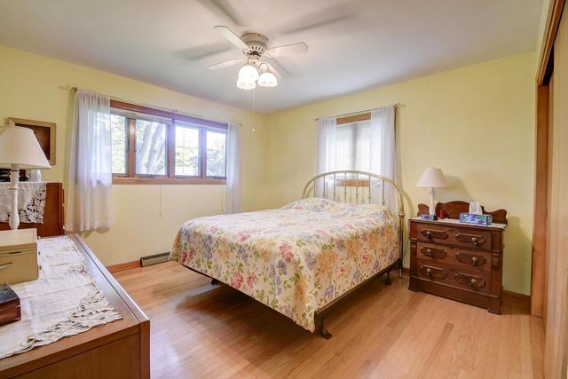 1904 Chestnut STREET, West Bend, WI 53095