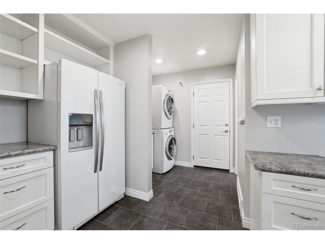 2490 W Kettle Ave, Littleton, CO 80120