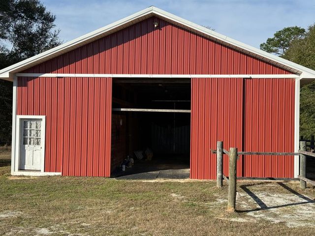654 County Rd 21, Headland, AL 36345