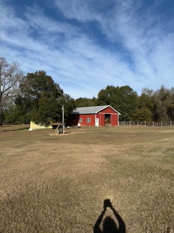 654 County Rd 21, Headland, AL 36345