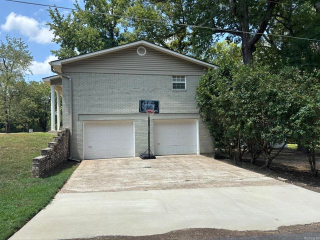 1006 Amanda St., Camden, AR 71701