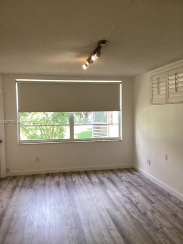 1501 NE 191st Street C212, Miami, FL 33179