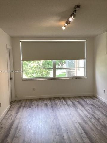 1501 NE 191st Street C212, Miami, FL 33179