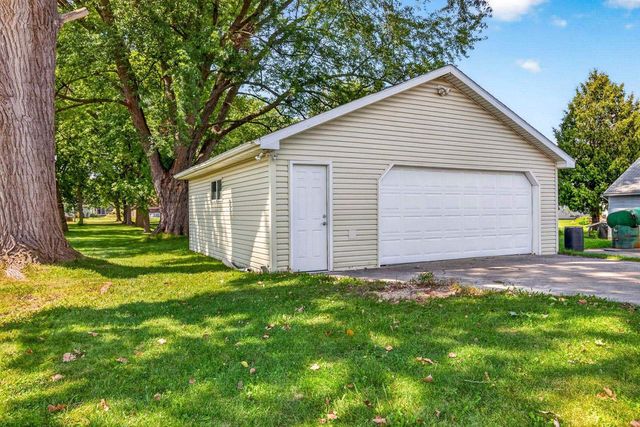 705 MADISON STREET, Little Chute, WI 54150
