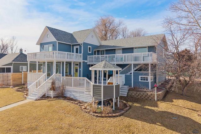 202 S DAKOTA STREET, Hot Springs, SD 57747