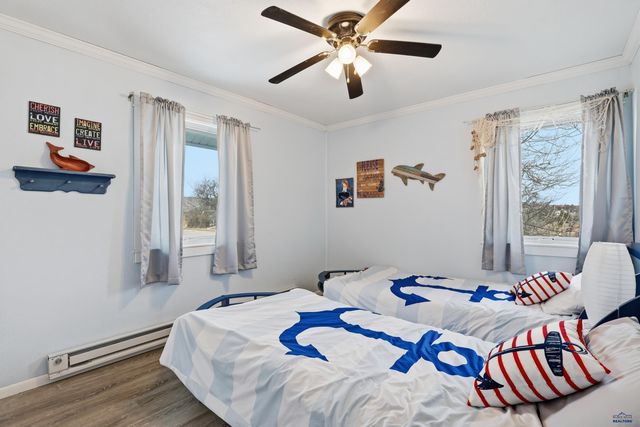 202 S DAKOTA STREET, Hot Springs, SD 57747