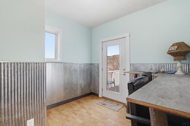 202 S DAKOTA STREET, Hot Springs, SD 57747