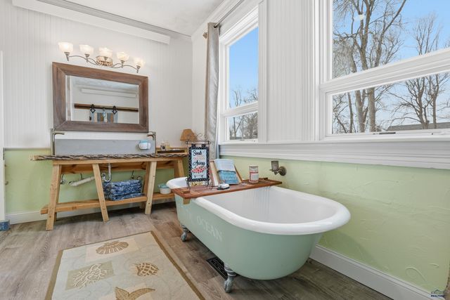 202 S DAKOTA STREET, Hot Springs, SD 57747