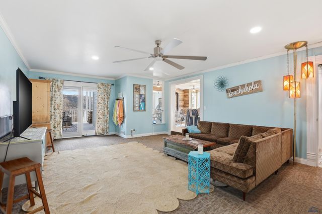 202 S DAKOTA STREET, Hot Springs, SD 57747