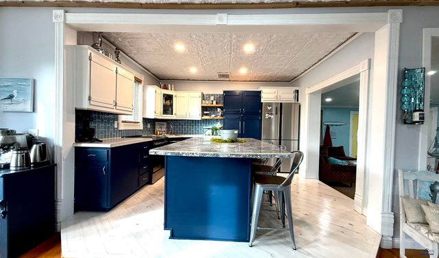 202 S DAKOTA STREET, Hot Springs, SD 57747