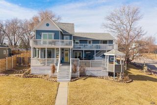 202 S DAKOTA STREET, Hot Springs, SD 57747