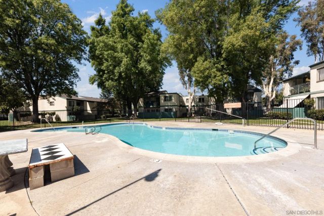 1811 E Grand Ave 105, San Diego, CA 92027