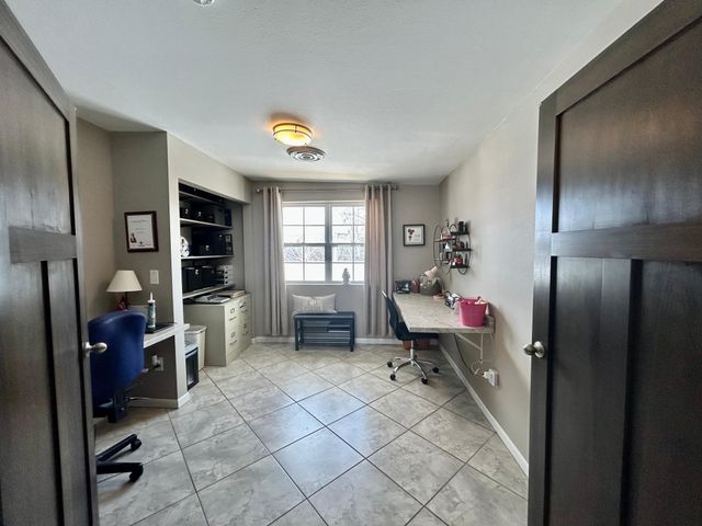 1026 6th Avenue NE, Valley City, ND 58072
