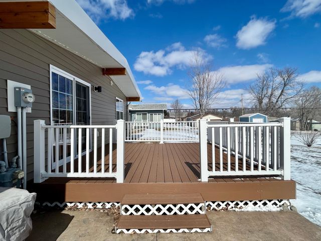 1026 6th Avenue NE, Valley City, ND 58072