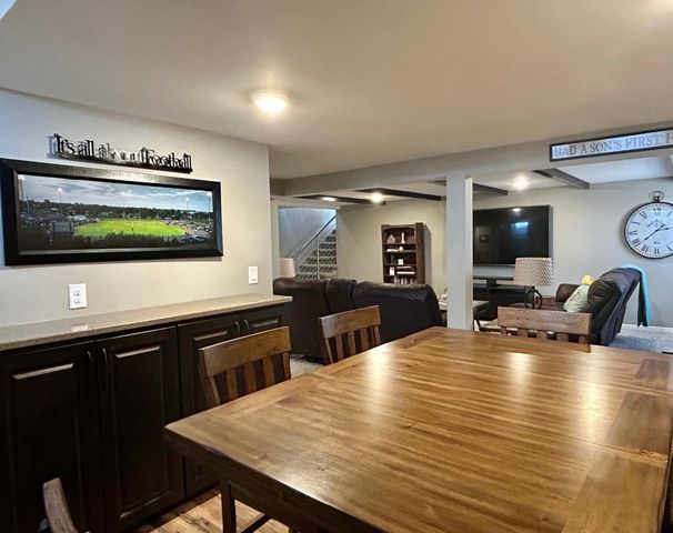1026 6th Avenue NE, Valley City, ND 58072
