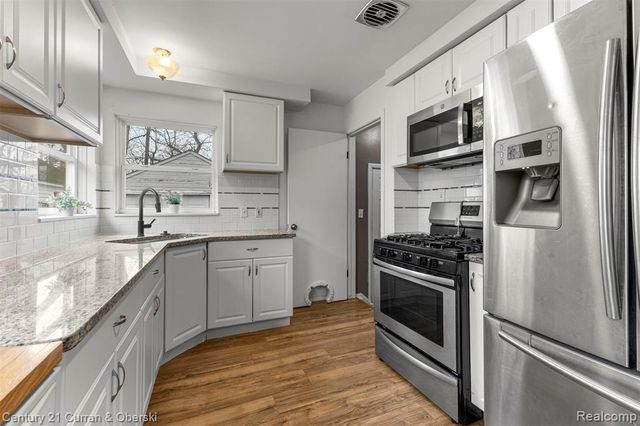 304 Draper Avenue, Pontiac, MI 48341